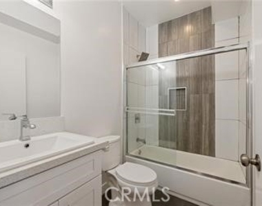 1143 1/2 Irolo St - Photo Thumbnail 5
