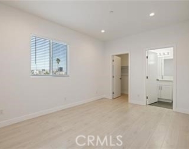 1143 1/2 Irolo St - Photo Thumbnail 3