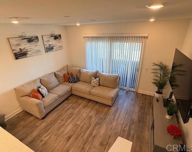 2052 Vela Lane - Photo Thumbnail 3