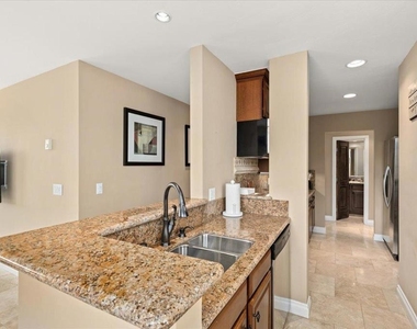 935 Genter St - Photo Thumbnail 3