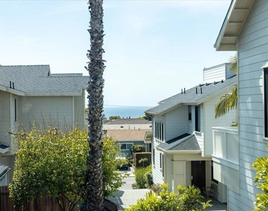 935 Genter St - Photo Thumbnail 10