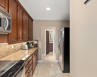 935 Genter St - Photo Thumbnail 4