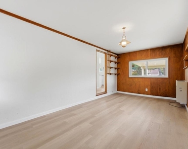 3405 Fairway Drive - Photo Thumbnail 9