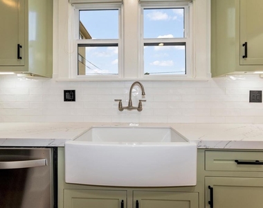 520 S Los Robles Avenue - Photo Thumbnail 14