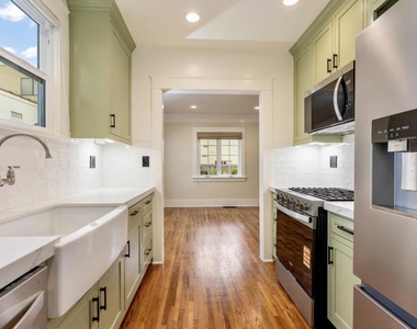 520 S Los Robles Avenue - Photo Thumbnail 16