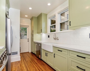 520 S Los Robles Avenue - Photo Thumbnail 12