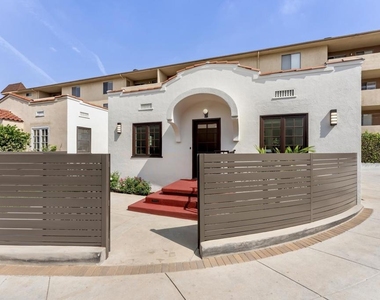 520 S Los Robles Avenue - Photo Thumbnail 1