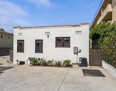 520 S Los Robles Avenue - Photo Thumbnail 5