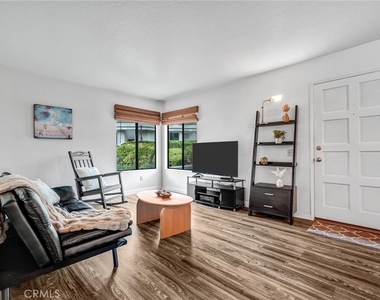 25713 Sycamore Pointe - Photo Thumbnail 4