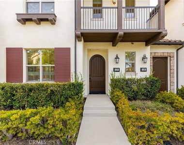 117 Henson - Photo Thumbnail 2