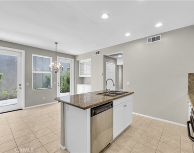 14 Conservatory Drive - Photo Thumbnail 10