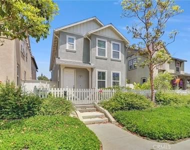 14 Conservatory Drive - Photo Thumbnail 1