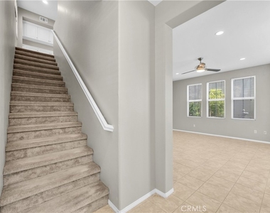 14 Conservatory Drive - Photo Thumbnail 12
