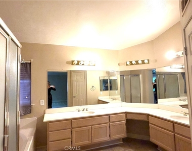 2812 W Pondera Street - Photo Thumbnail 9