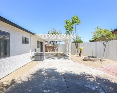 2452 E Brenda - Photo Thumbnail 34