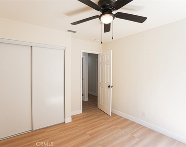 2452 E Brenda - Photo Thumbnail 26