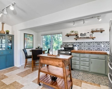 30009 Ridgecreek Rd. - Photo Thumbnail 9
