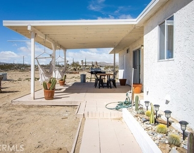 63365 Cobalt Road - Photo Thumbnail 3