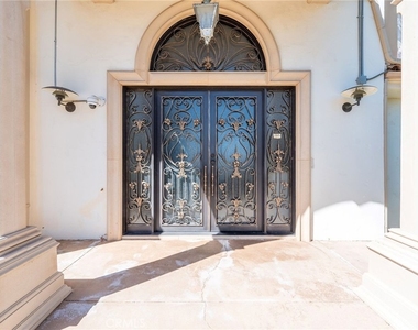 3331 Oakmont View Drive - Photo Thumbnail 1