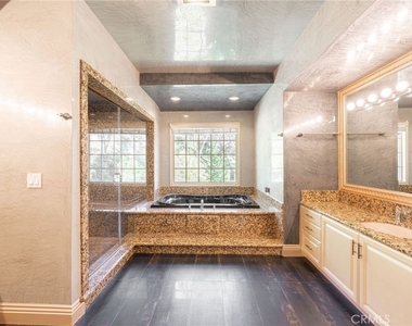 3331 Oakmont View Drive - Photo Thumbnail 31