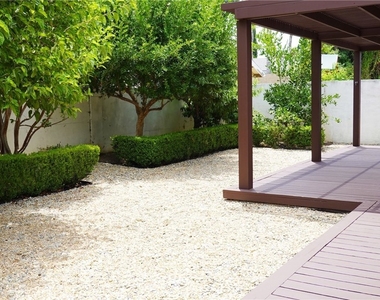 6232 Hesperia Avenue - Photo Thumbnail 2