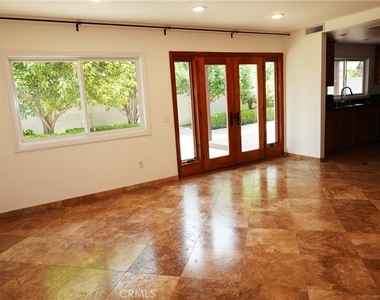 6232 Hesperia Avenue - Photo Thumbnail 11