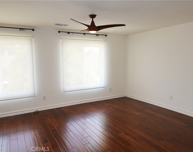 6232 Hesperia Avenue - Photo Thumbnail 25
