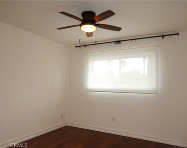 6232 Hesperia Avenue - Photo Thumbnail 20