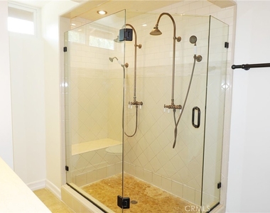 6232 Hesperia Avenue - Photo Thumbnail 31
