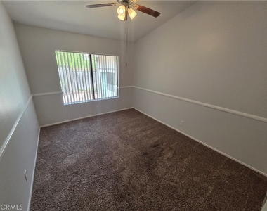 1405 Paseo Manzana - Photo Thumbnail 11