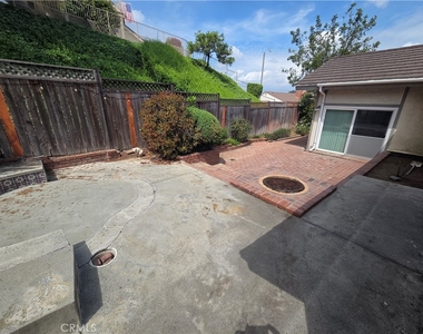 1405 Paseo Manzana - Photo Thumbnail 25