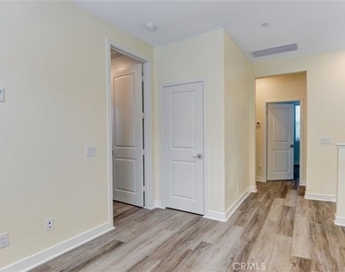 535 Embrook - Photo Thumbnail 27