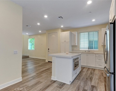 535 Embrook - Photo Thumbnail 9