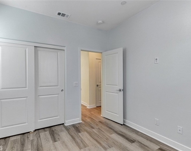 535 Embrook - Photo Thumbnail 25
