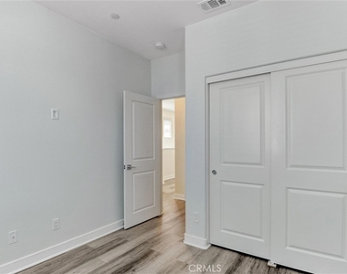 535 Embrook - Photo Thumbnail 22