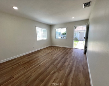 12948 Yorba Avenue - Photo Thumbnail 4