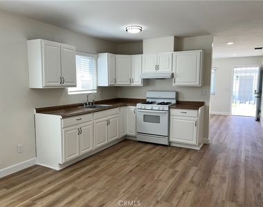 12948 Yorba Avenue - Photo Thumbnail 6