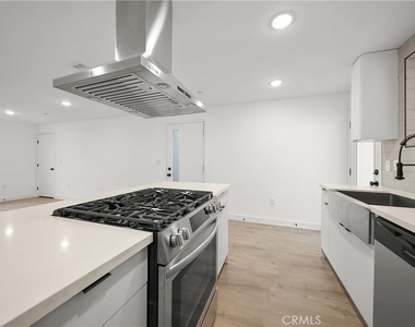 171 S Hoover Street - Photo Thumbnail 7