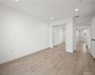 171 S Hoover Street - Photo Thumbnail 20