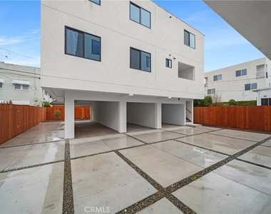 171 S Hoover Street - Photo Thumbnail 28
