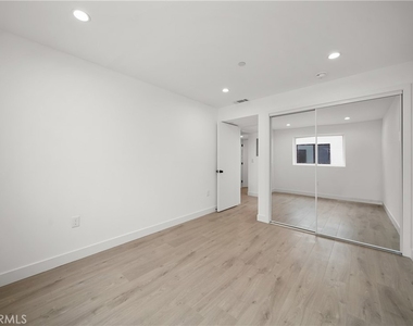 171 S Hoover Street - Photo Thumbnail 16
