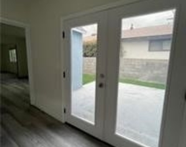 1440 Adu N Allen Avenue - Photo Thumbnail 4