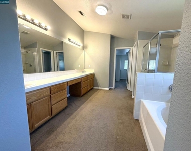 120 Fahmy St - Photo Thumbnail 5
