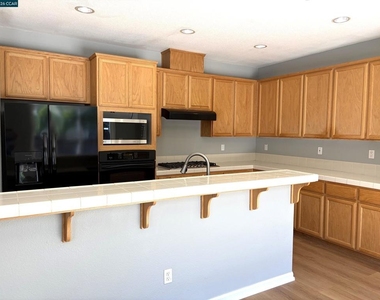 120 Fahmy St - Photo Thumbnail 1