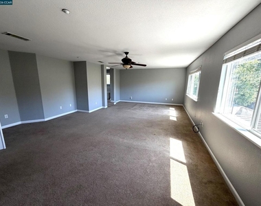 120 Fahmy St - Photo Thumbnail 4