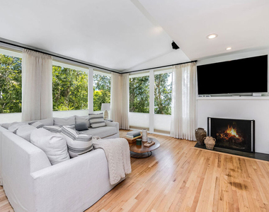 1331 Cordell Place - Photo Thumbnail 11
