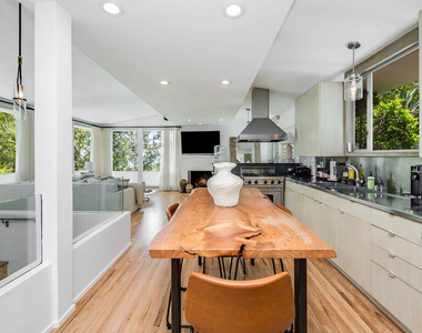 1331 Cordell Place - Photo Thumbnail 10