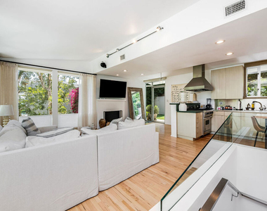1331 Cordell Place - Photo Thumbnail 6