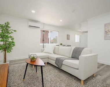 2417 S Budlong Avenue - Photo Thumbnail 2