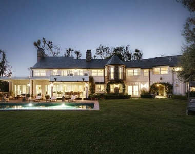 6825 Zumirez Drive - Photo Thumbnail 31